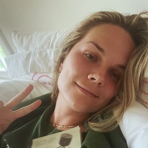 Meet your Posher, Caroline